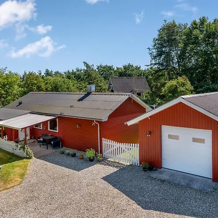 Sallie - 500m To The Fjord By Interhome *