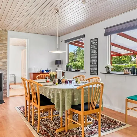 Sallie - 500m To The Fjord By Interhome * Storvorde
